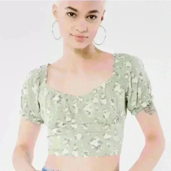 Hollister Off-the-Shoulder Puff Sleeve Crop Top - Picture 1 of 14